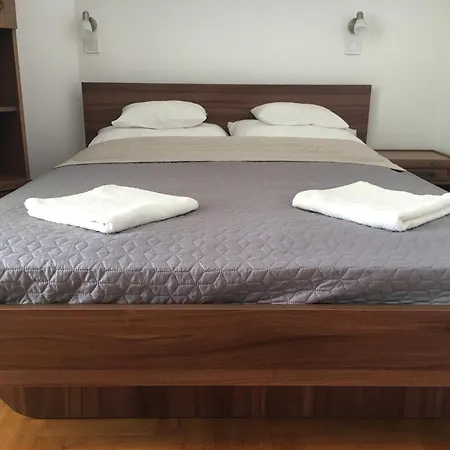 Enter Apartmanhaz * Hajdúszoboszló