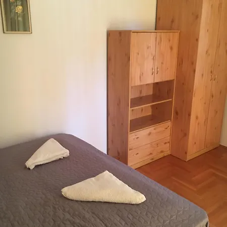 Enter Apartmanhaz 게스트하우스