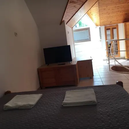 Enter Apartmanhaz Pensionat