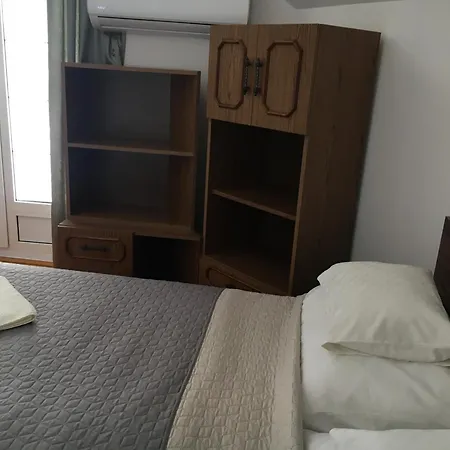 Pensionat Enter Apartmanhaz *
