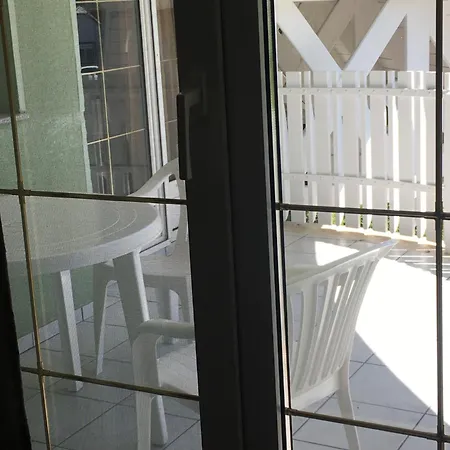 Enter Apartmanhaz Pensionat *