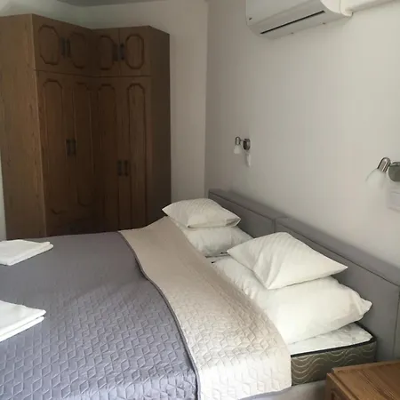 Pensionat Enter Apartmanhaz *
